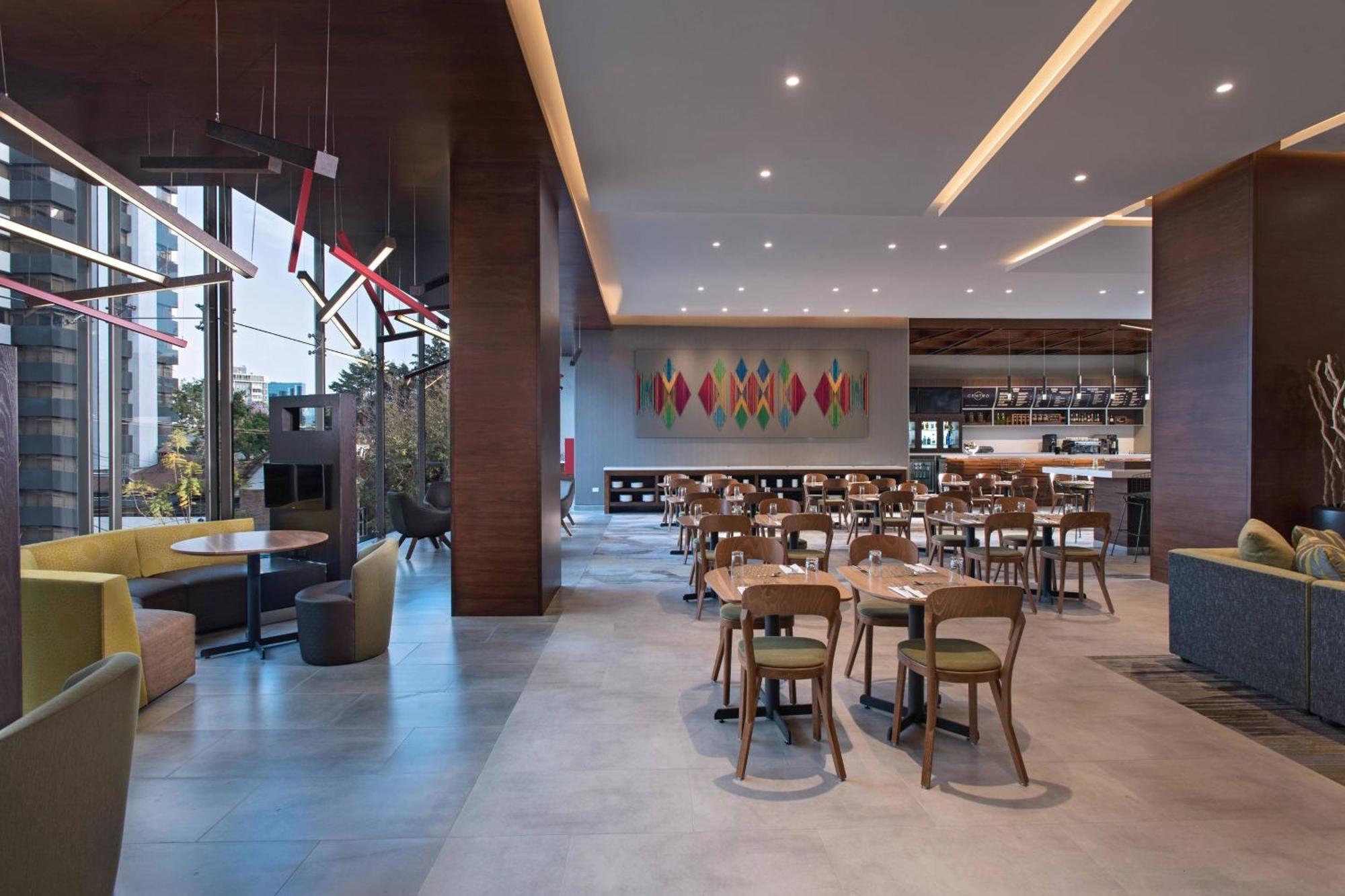 Courtyard By Marriott Guatemala-Stad Buitenkant foto