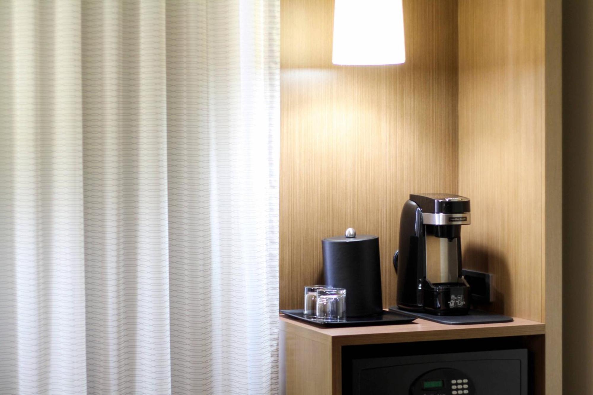 Courtyard By Marriott Guatemala-Stad Buitenkant foto