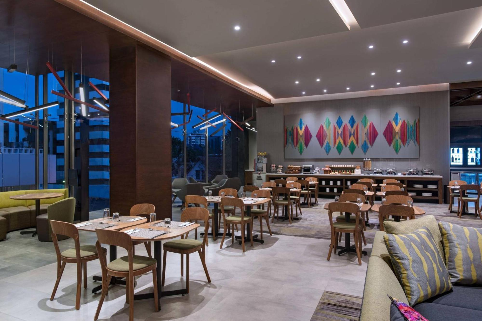 Courtyard By Marriott Guatemala-Stad Buitenkant foto